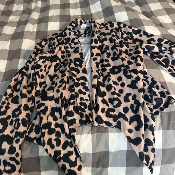 Blazer - Picture 3 of 4